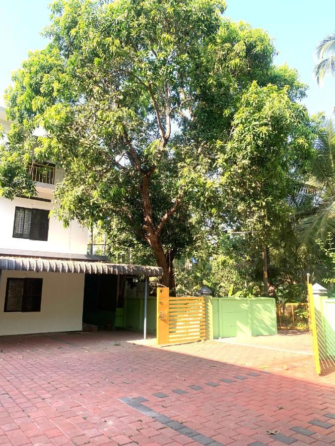 Airavatham Apartments غوروفايور المظهر الخارجي الصورة